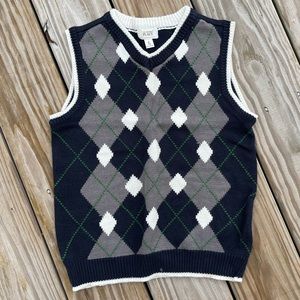 Childrens Place sweater vest, boys size 7/8, excellent condition!